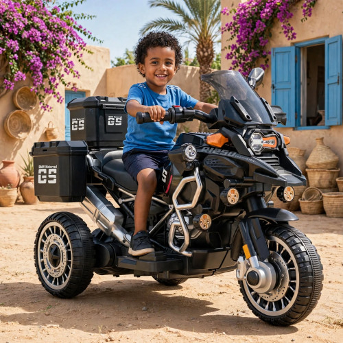 Moto électrique noire pour enfant à 3 roues inspirée du modèle BMW Motorrad GS 1250 avec trois coffres de rangement à l'arrière