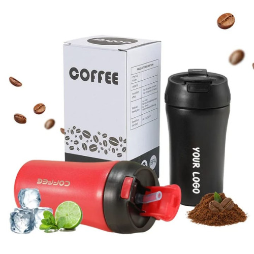mug-isotherme-de-voyage-tasse-cafe-450ml-multicolore-1024x1024 Mug isotherme blanc tenu en main et cinq déclinaisons de couleurs en dessous dont bleu turquoise, beige, noir, rouge et bleu marine