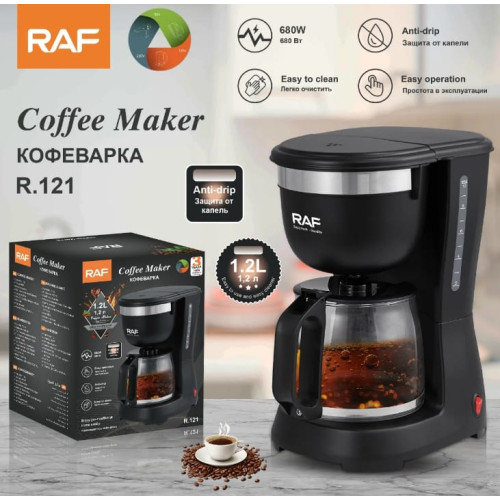 Cafetière électrique à filtre de marque RAF modèle R.121 noire de 1.2 L à côté de sa boîte d'emballage.