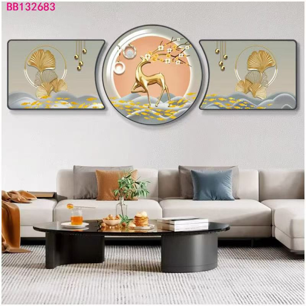 Ensemble de Tableaux Muraux Triptyque Chic 3 Pièces – Design "Cerf Sacré et Feuilles de Ginkgo Dorées"