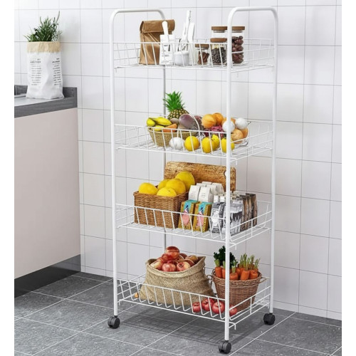 Chariot de rangement blanc à roulettes à quatre niveaux avec des produits de beauté et des serviettes