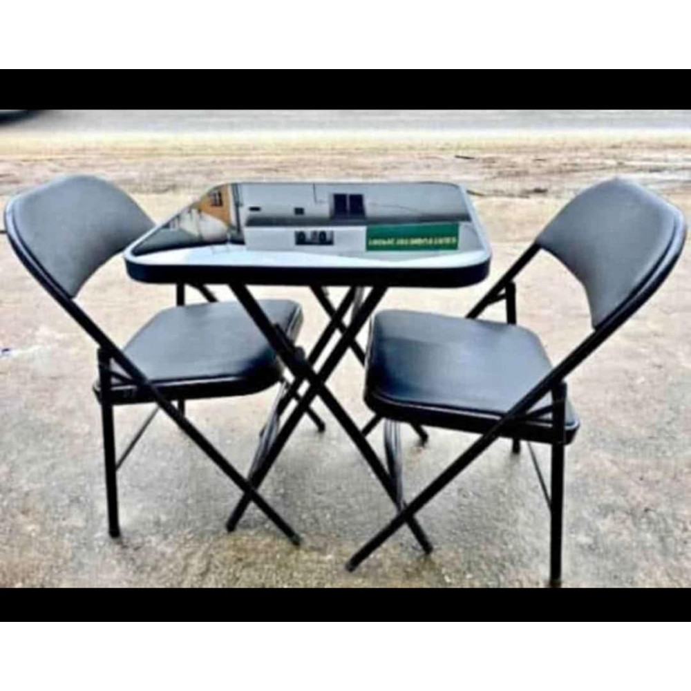Ensemble Table Carree Pliable Effet Miroir Noir et 2 Chaises Noires Ensemble Table Carree Pliable Effet Miroir Noir et 2 Chaises Noires
