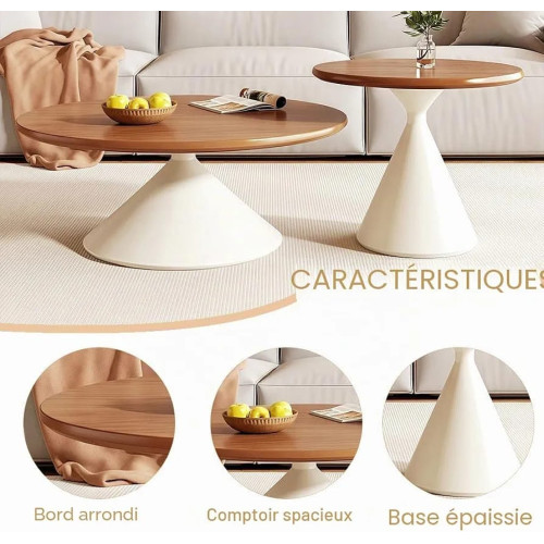 Deux tables basses rondes de tailles différentes avec plateau en bois clair et pied central évasé blanc sur un tapis